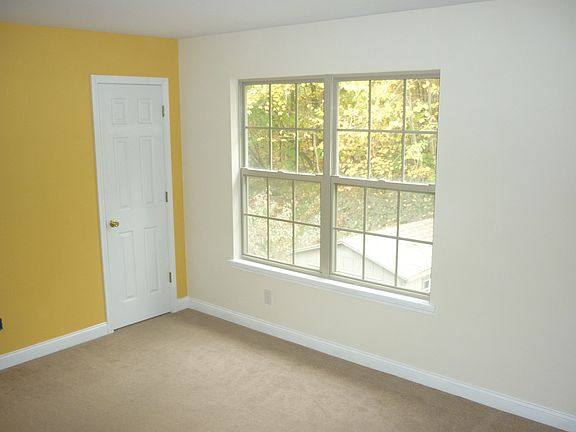 4th image of 148 Sterling Pl