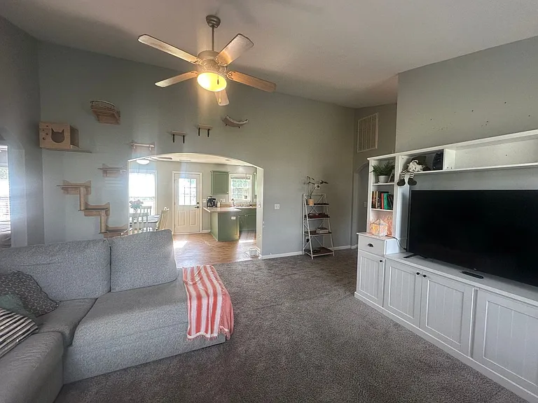 110 Killis Blvd — Photo 4