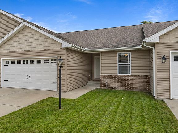 2nd image of 108 Sunset Ct