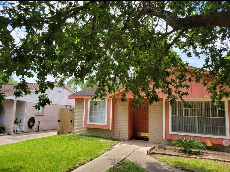11418 Hendon Ln — Photo 2