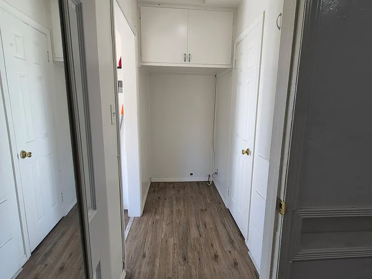 1441 E Jackson St — Photo 2