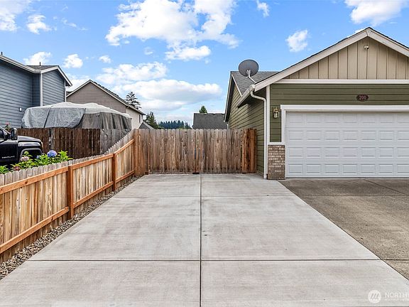 3rd image of 200 Leif Drive