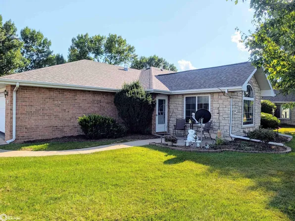 1703B Linden Dr, Fairfield, IA 52556