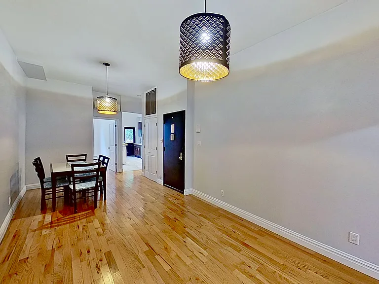447 Evergreen Ave #1 — Photo 10