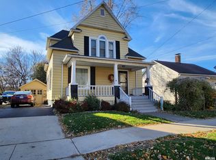 240 E Ash St, Canton, IL 61520