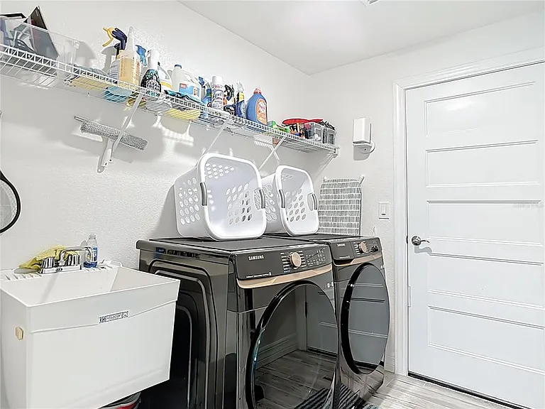 202 Long Meadow Ln — Photo 34