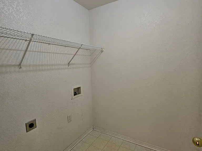 2400 Desert Willow Ter — Photo 13