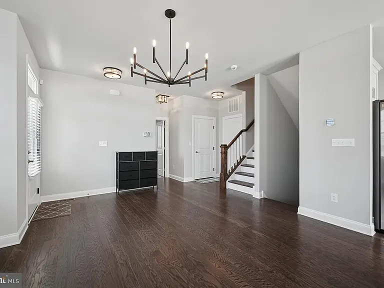 212 Foxhedge Rd — Photo 20