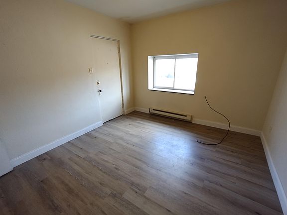 4th image of 3500 Elm St #10642320