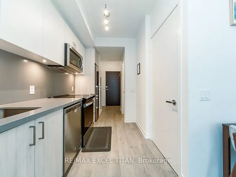 8868 Yonge St #602-E — Photo 12