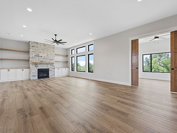 7th image of this home