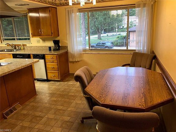 2nd image of 9001 Evergreen Dr