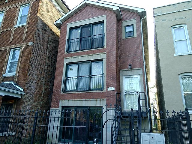 1st image of 2116 S Central Park Ave