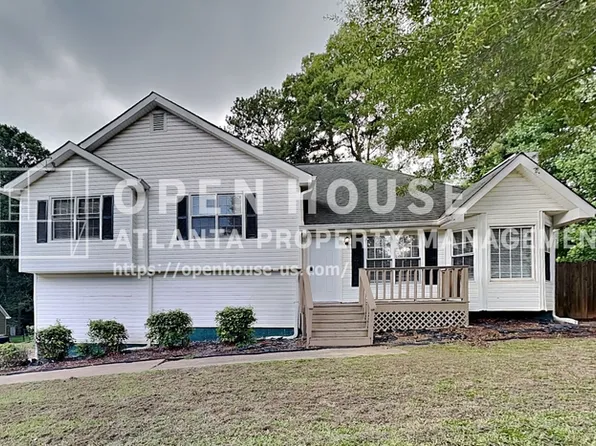 5 Indian Lake Ct, Hiram, GA 30141