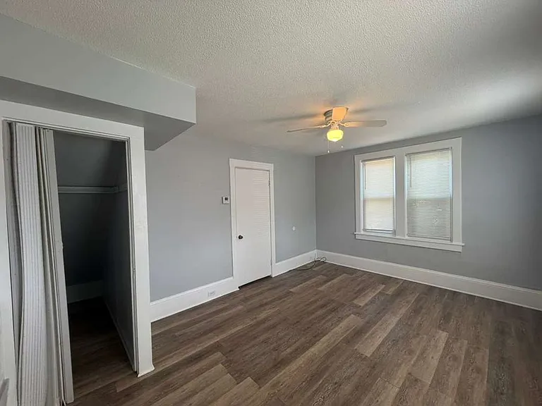 3130 W 33rd St — Photo 14