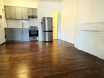 Rented by Green Line Realty