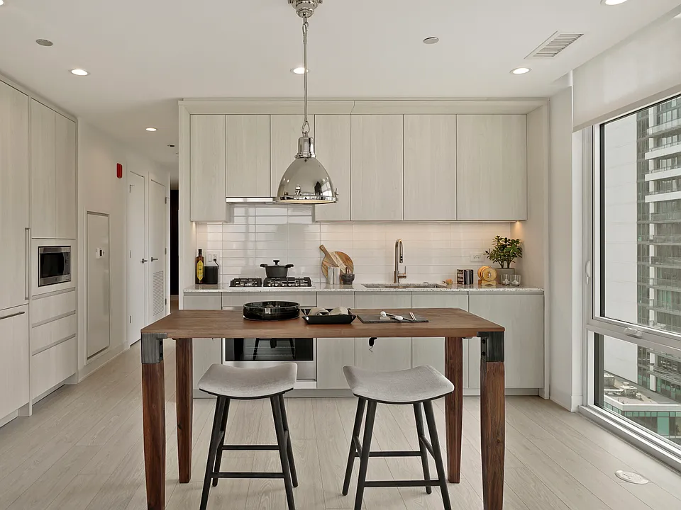354 N Union Ave #3/3