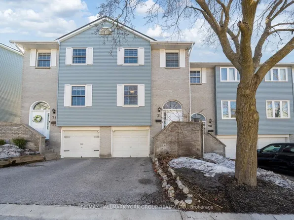 21 Harmony Cir #21, Bradford West Gwillimbury, ON L3Z 2T7