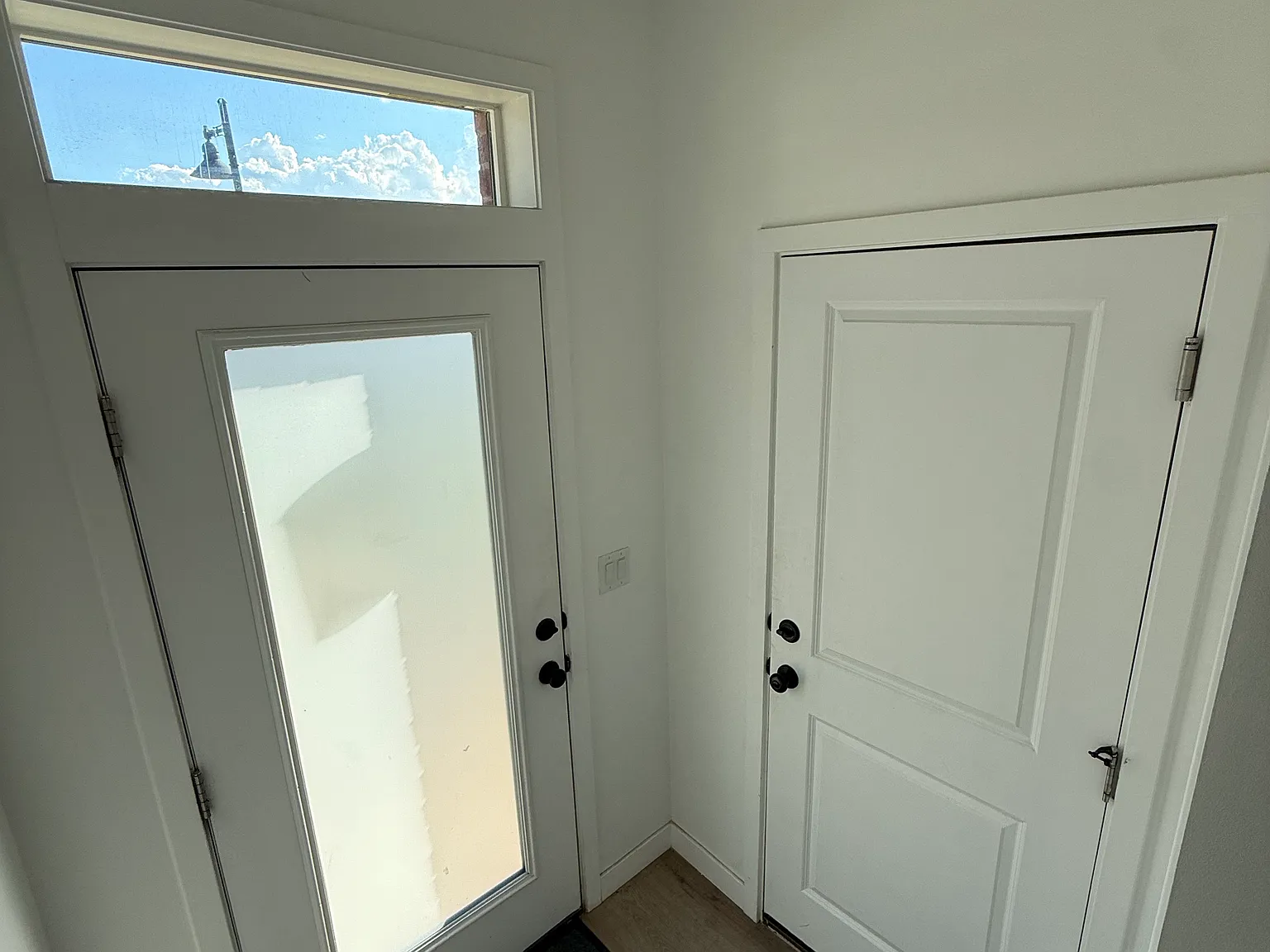 2 bed, 2.5 bath, 1420 sqft, $2,000 — Photo 1