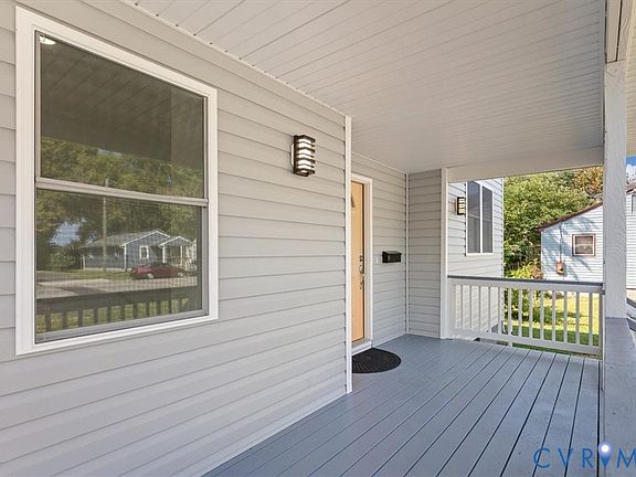 4th image of 830 Rome St