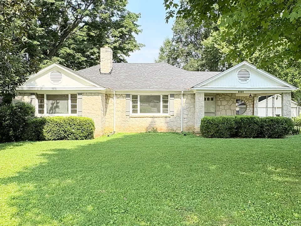 1573 Three Springs Rd