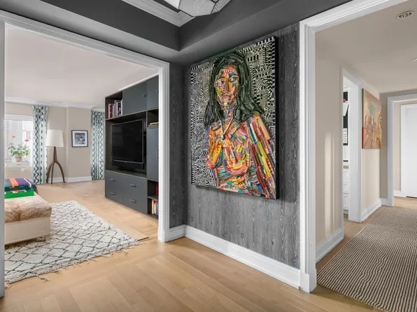 200 East 79th Street image 1 of 13