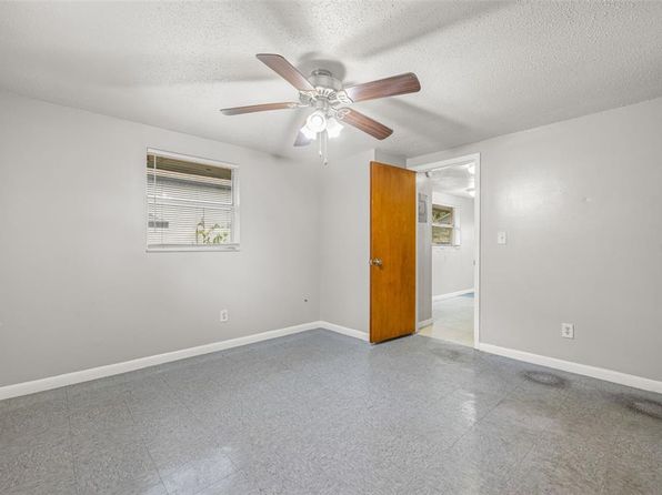 tampa-florida-82040831 picture