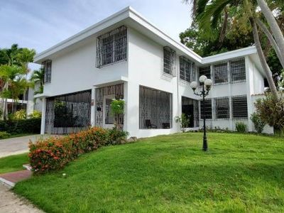 A16 Diamante, Guaynabo, PR, 00968
