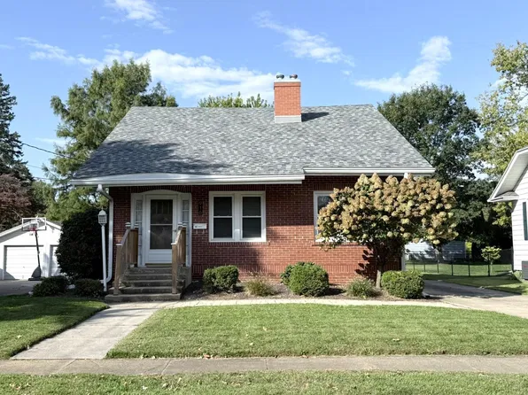 916 Florence Ave, Galesburg, IL 61401