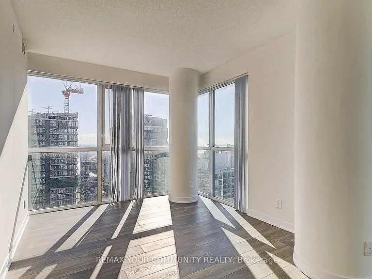 87 Peter St #4202 — Photo 6