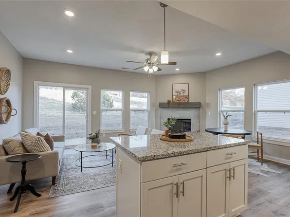 2901 S Harvard Ave, Independence, MO 64052