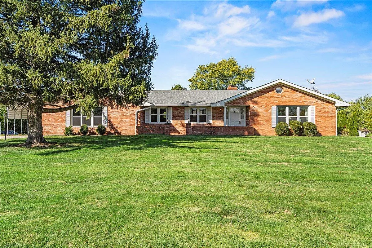 400 Locksley Ct photo 1