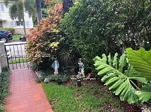 Majorca Ave — Photo 10