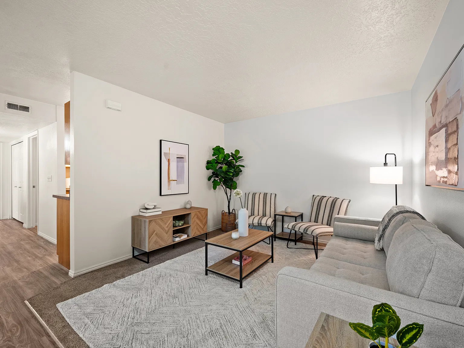 2 bed, 845 sqft, $1,550 — Photo 1