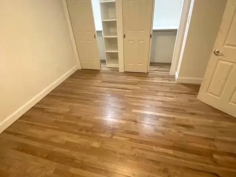 25-26 Hoyt Ave S #2 — Photo 10