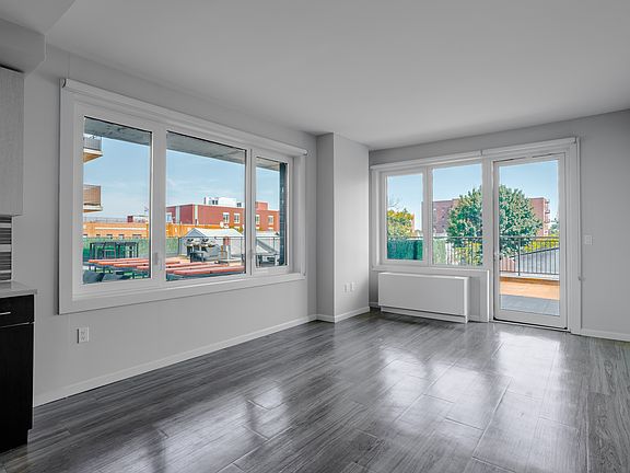 4th image of 17802 Hillside Ave #309