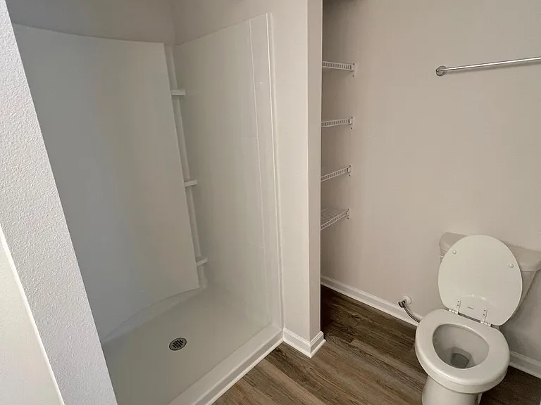 1736 Jakes Dr — Photo 7