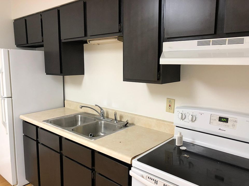 2nd image of 740 Patty Dr