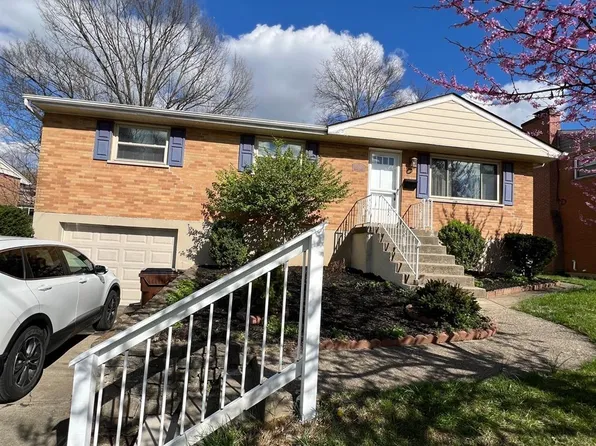 9040 Cherry Blossom Ln, Cincinnati, OH 45231