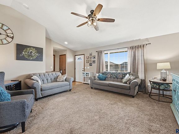5th image of 7908 W Pettigrew Ln