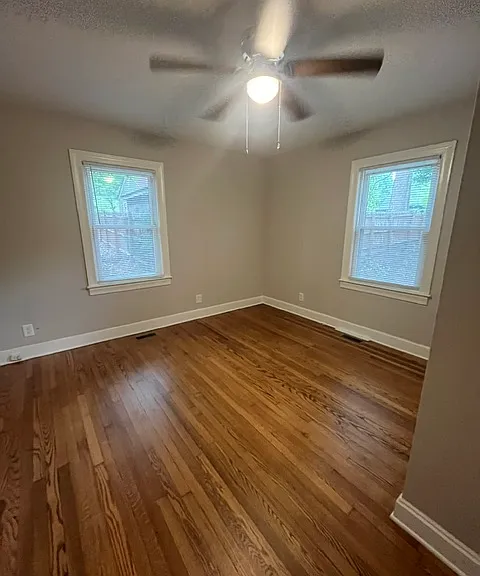 1410 Grove St — Photo 11