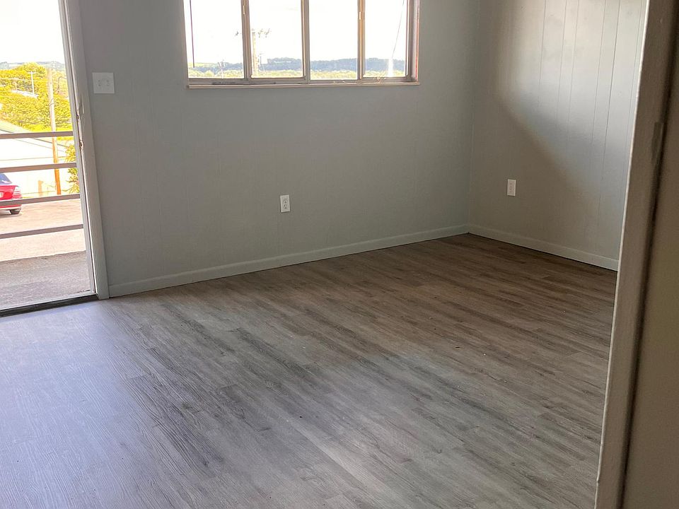 1st image of 819 McFarland St #9