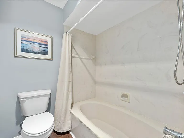 2108 NW Greenbriar Ln — Photo 19