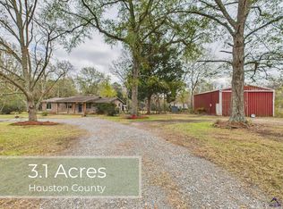 312 Henson Rd, Hawkinsville, GA 31036