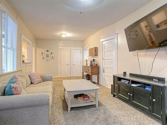 3rd image of 3784 Isabella Ave #1
