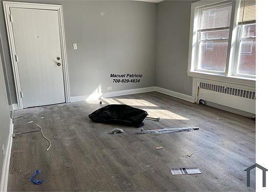 2nd image of 4210 S Michigan Ave #2