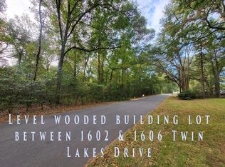 1604 Twin Lakes Dr SW, Bainbridge, GA 39819