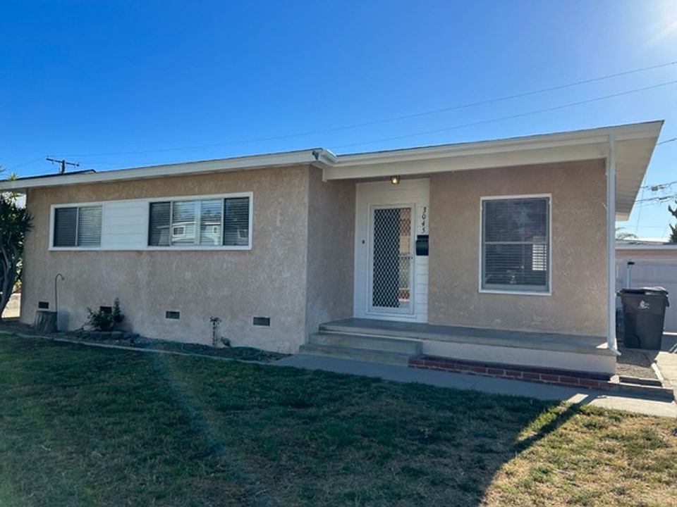 1st image of 3045 Ocana Ave