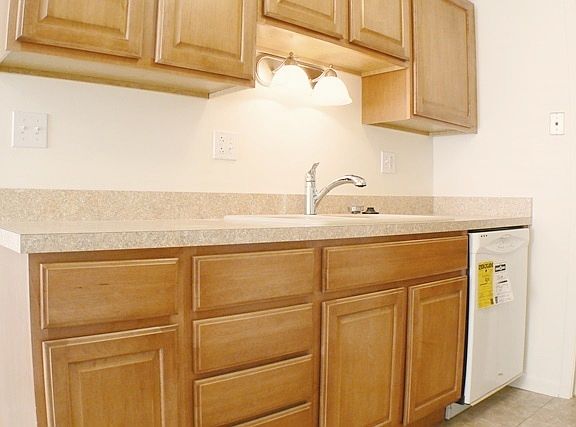 5th image of 1341 Kingsbury Dr Unit 6