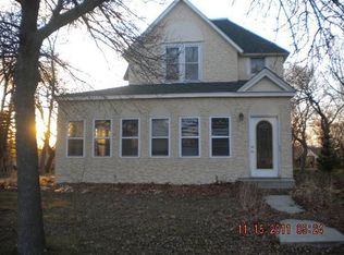 250 Excelsior Ave N, Annandale, MN 55302